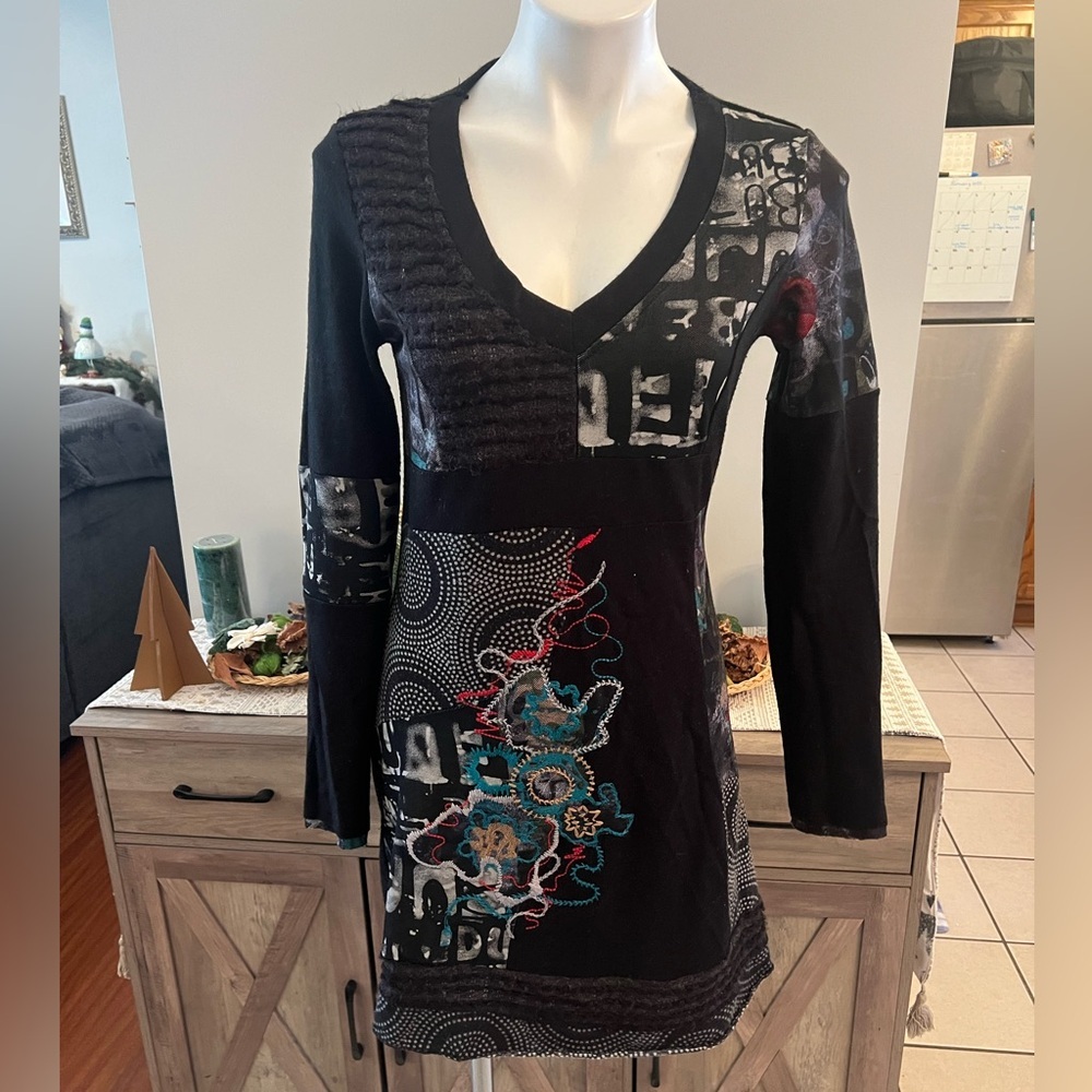 Mickie D designer vintage women’s vneck abstract artsy dress